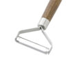Pelapapas de acero inoxidable y madera